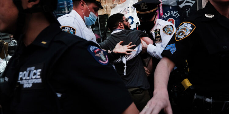 Clashes in Times Square Leads to Arrests After Conflict in Gaza